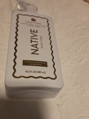 Native Strengthening Shampoo - Sugar Cookie - 16.5 Oz